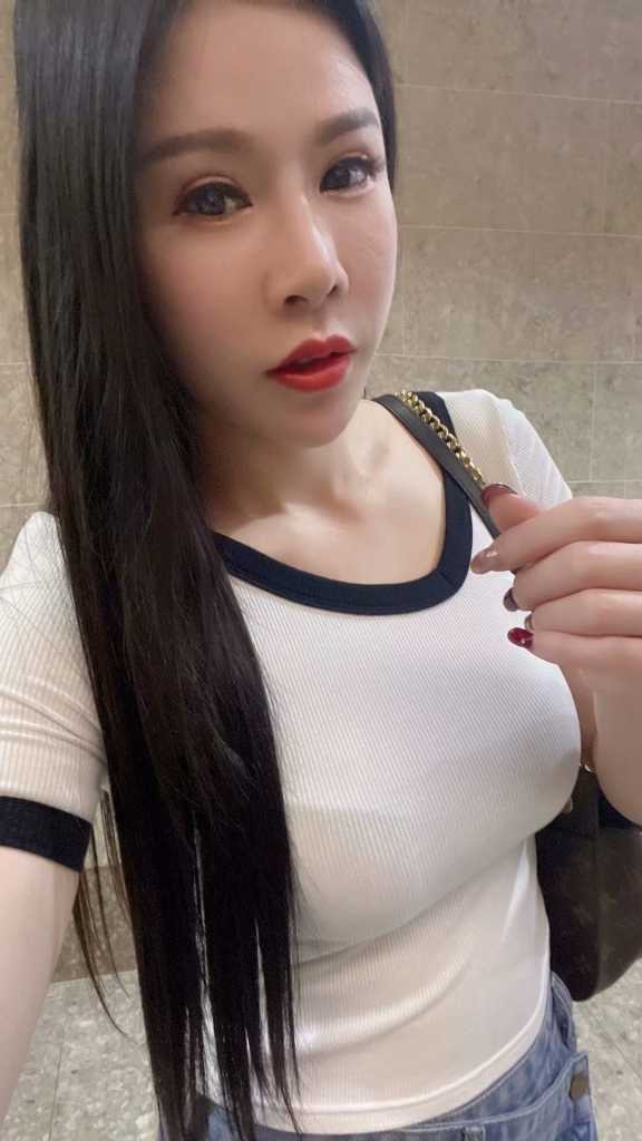 肤白貌美服务细腻